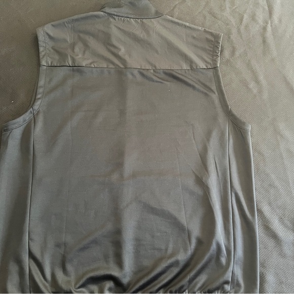 Greg Norman hydro tech zip golf vest - Picture 6 of 6